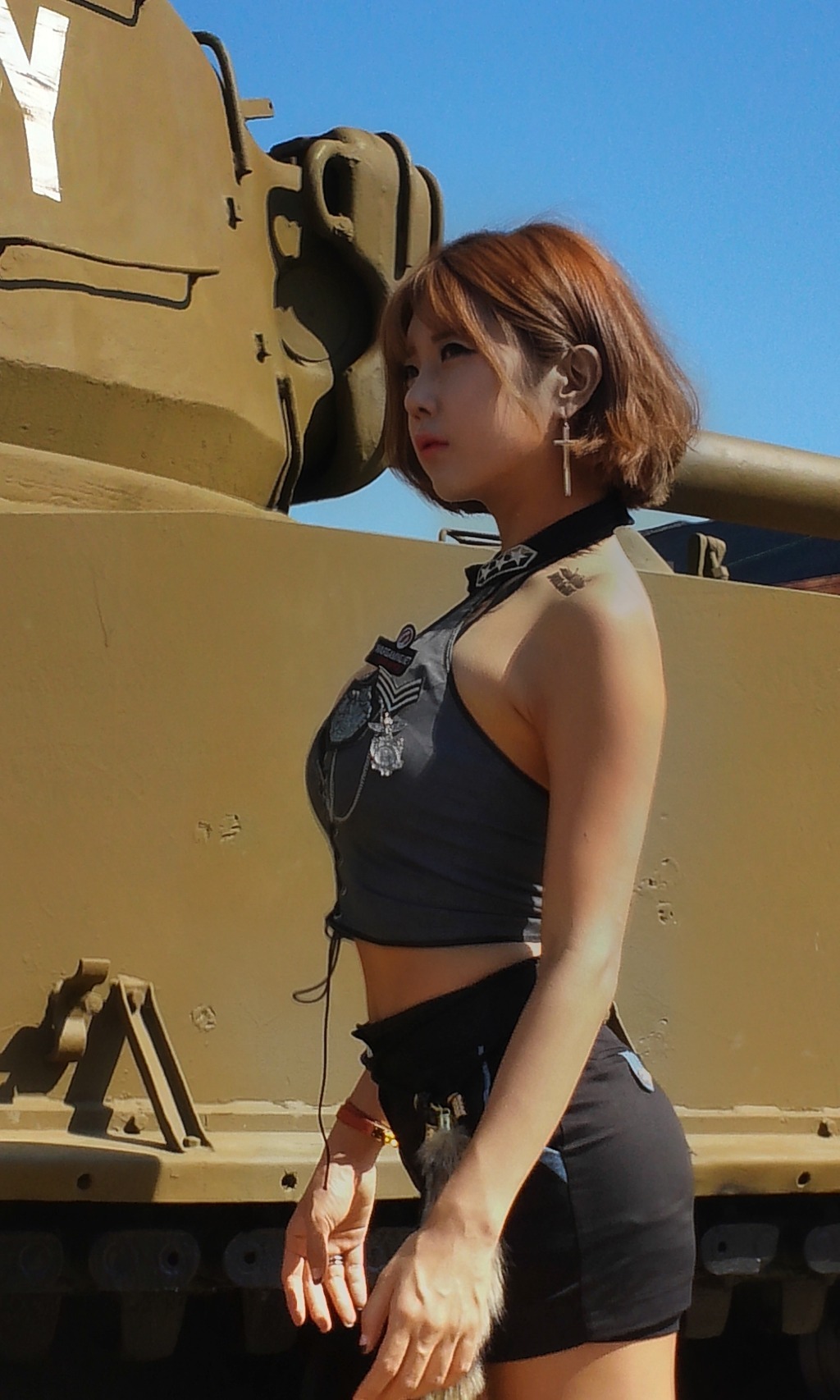 韩国顶级Showgirl许允美 釜山坦克世界 1